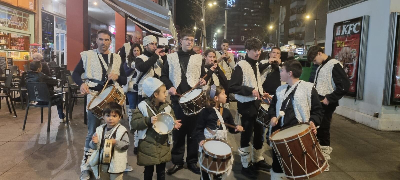 Escola de xirimita i tabalet